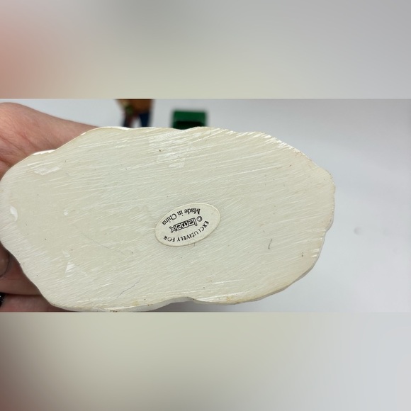 Lemax Christmas Village Figurines Lot Woodcutter Mailman Lumberjack Scene - Picture 6 of 8